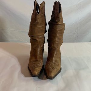 Steve Maden brown boots Saddole size 8.5B leather upper balance man made